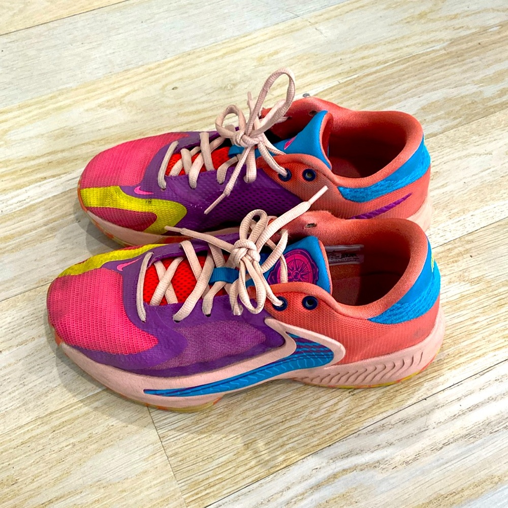Nike zoom freak size 7Y